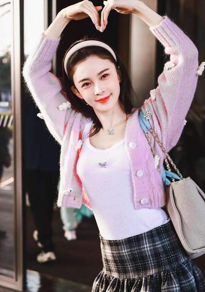 红毯假摔女王,红毯假摔