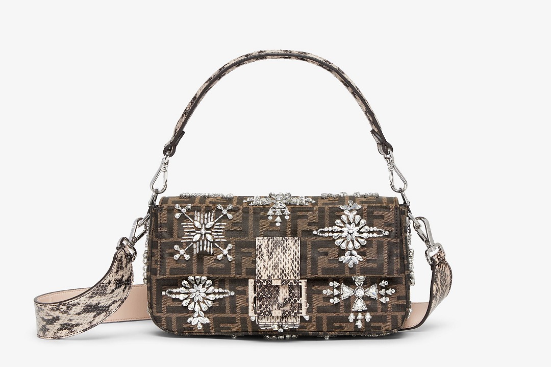 fendi购物袋包2021,fendi限定包