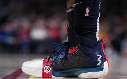 361度跟安踏哪个鞋比较好,361安踏板鞋