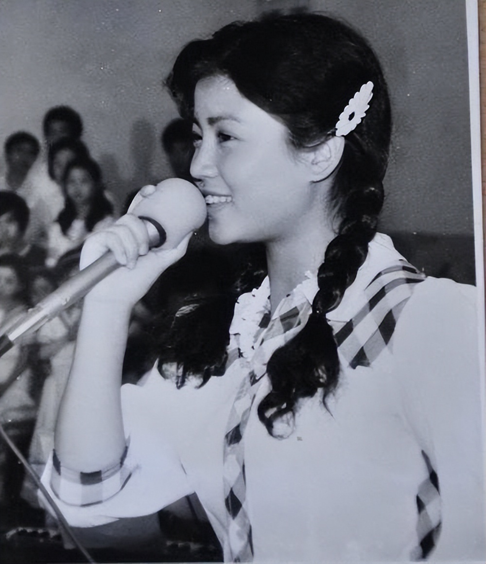 歌星张也吕继宏都是单身吗,歌唱家张也现实生活照片