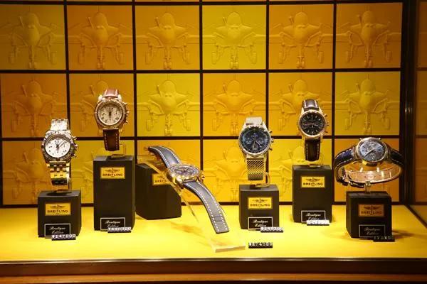 专卖店手表是如何保养,手表店注意事项