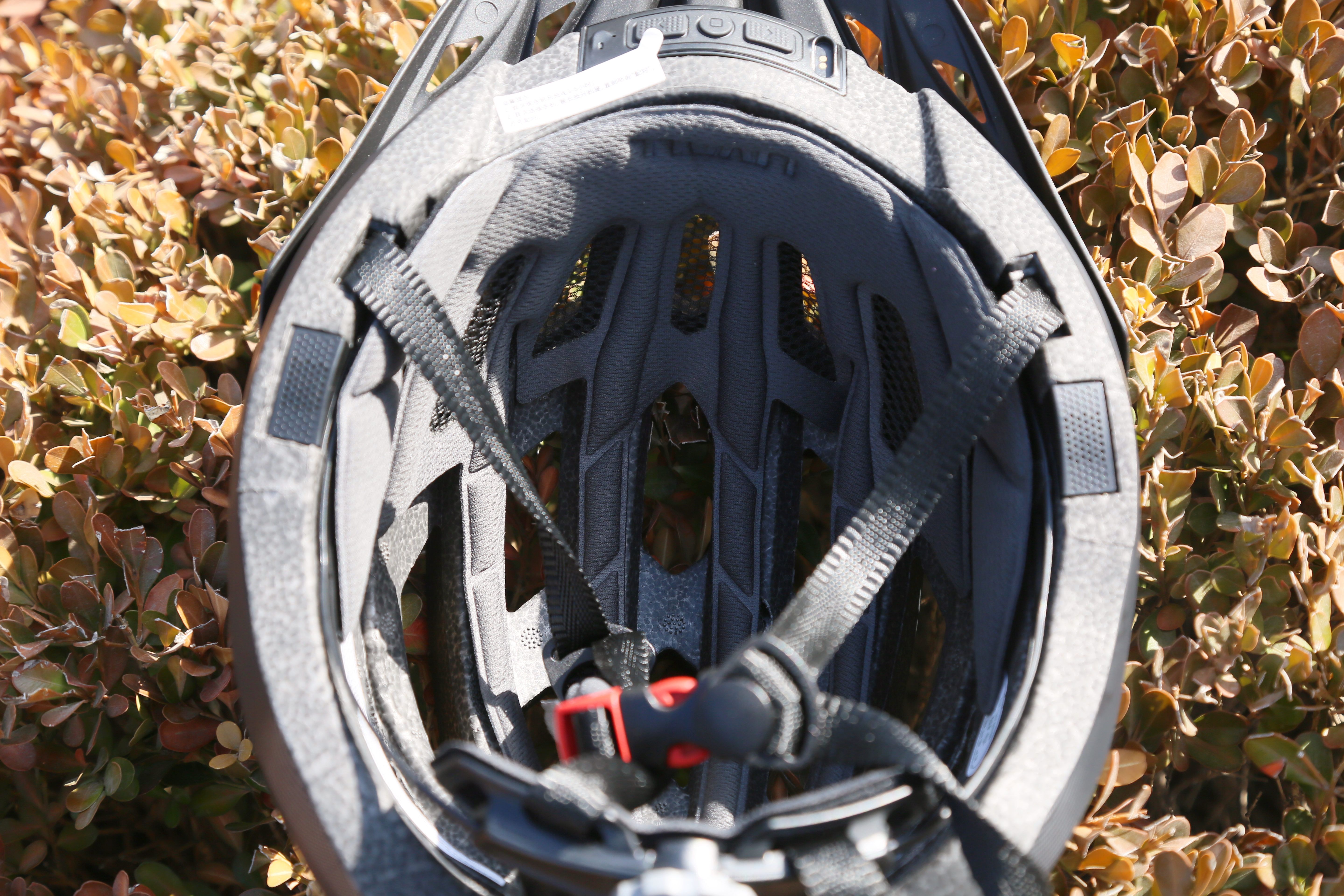 helmetphonemt1neo璇勬祴,helmetphonemt1neo鏅鸿兘楠戣澶寸洈