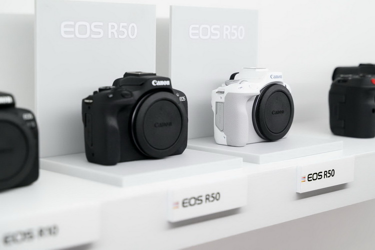 佳能eos1dxmarkiii,佳能明年将推出专业机身eosr1