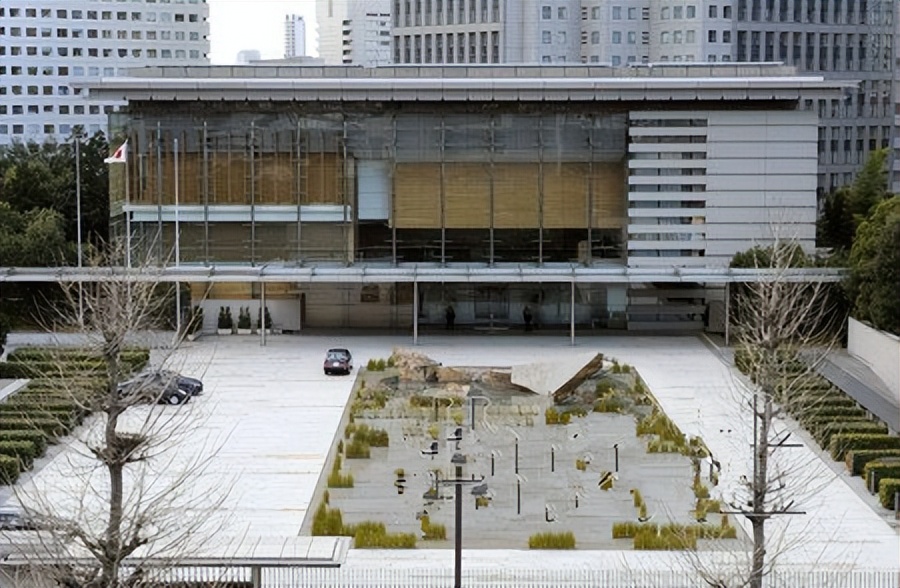 日本议会制君主立宪制特点,为什么日本英国都搞君主立宪