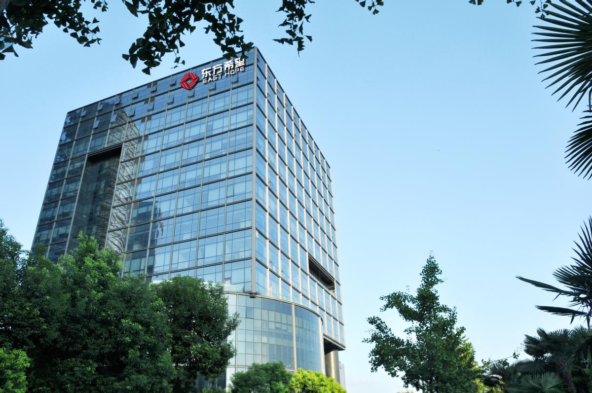 第一上海集团董事长是谁,上海首富黄峥