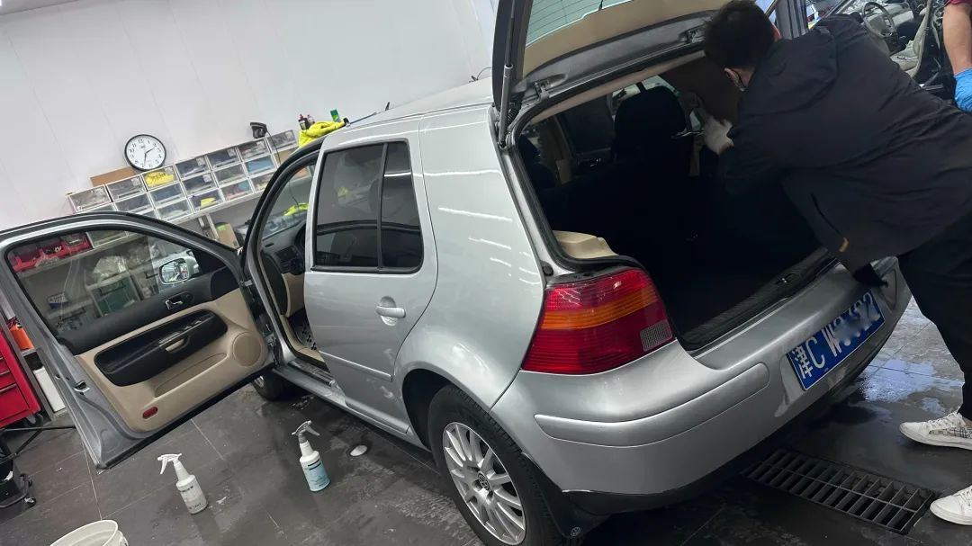 翻新高尔夫6代,帮老大爷改装