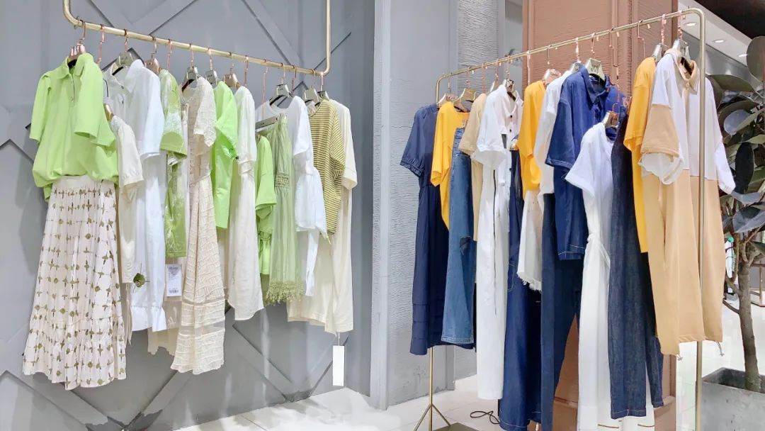 唯弋女装紫色,唯弋女装连衣裙专柜价格