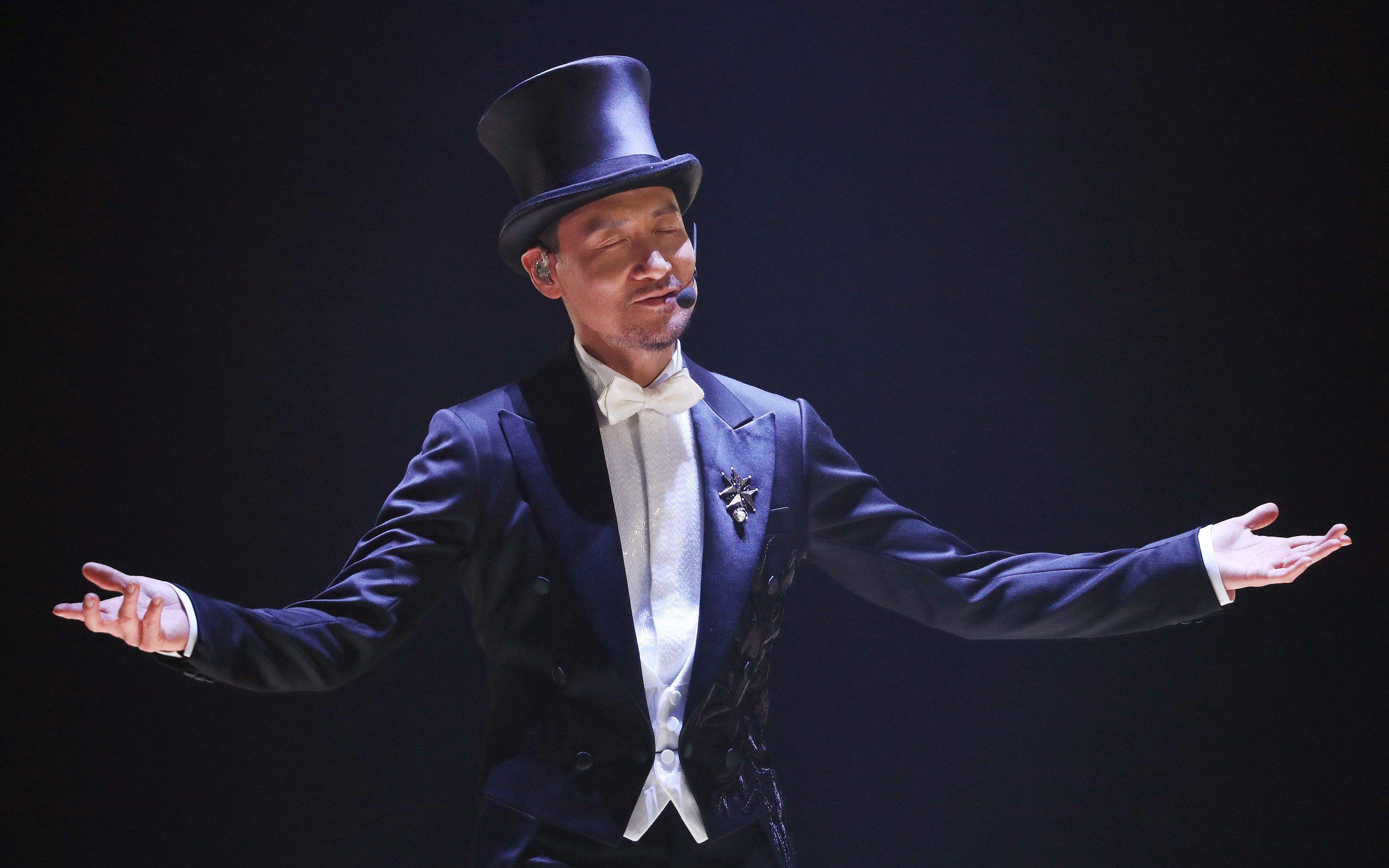 伤感催泪的歌曲离开你我舍不得,略带伤感的歌曲每一首歌都有故事