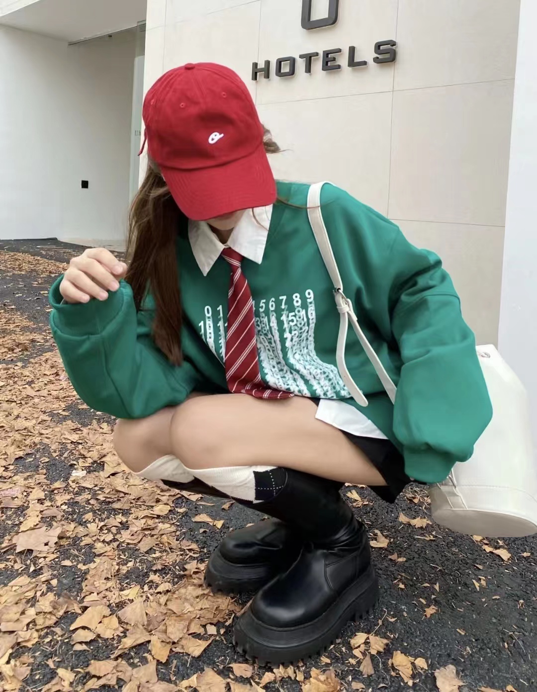 卫衣搭配什么外套裤子更好看呢,卫衣搭配什么衣服好看又实用