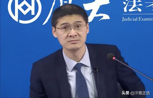 罗翔老师是专门讲刑法的吗,刑法老师罗翔简历多大