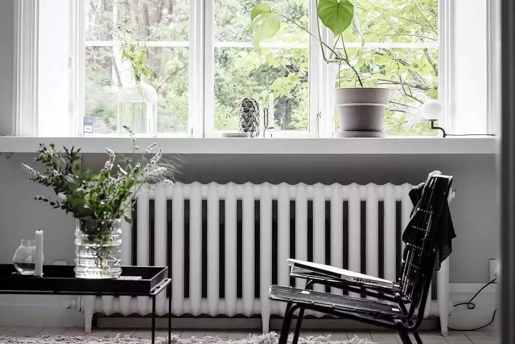 暖气片摸着热但不散热,壁挂炉调到55度暖气片却不怎么烫