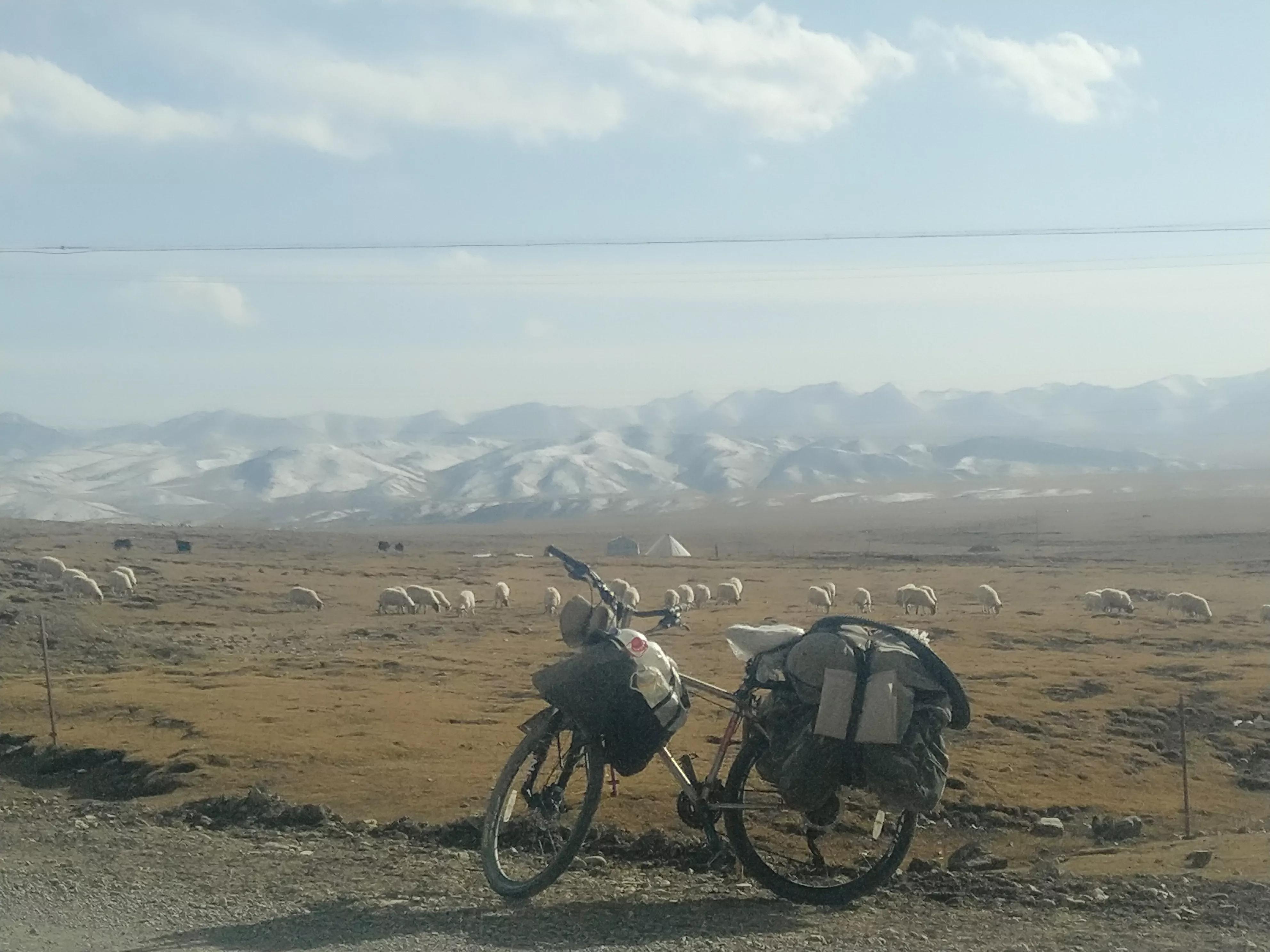 从甘肃翻越祁连山到青海,从肃北到青海沿途风景