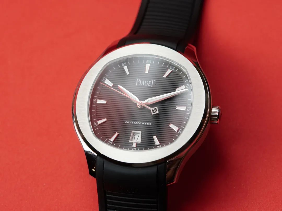 高定位无热炒，这个运动正装通吃的系列可谓样样能打