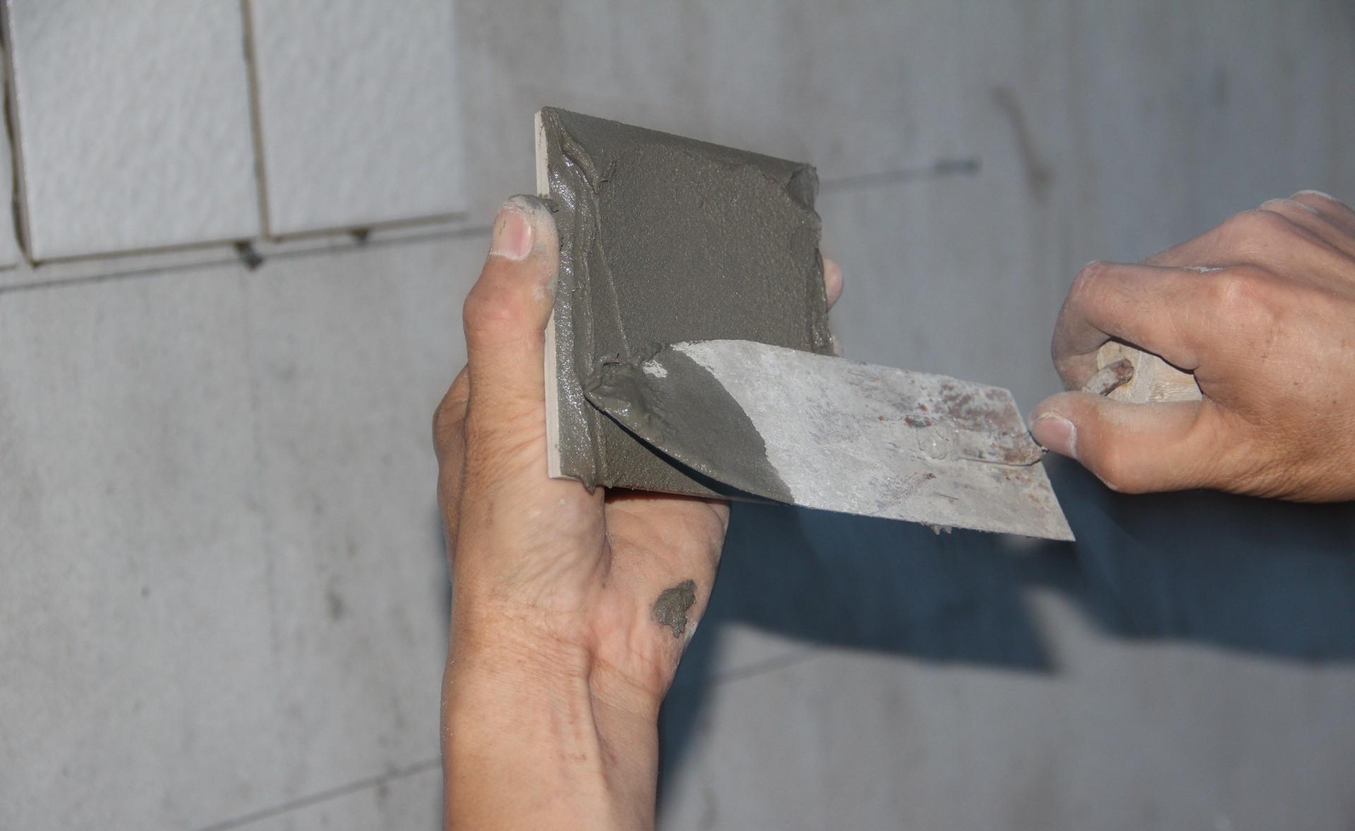 为什么装修师傅不建议用瓷砖胶,装修师傅用瓷砖胶多