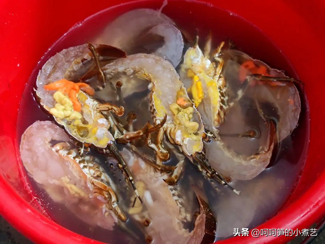 蒜蓉蒸小青龙的蒜蓉熬制,蒜蓉酱蒸小青龙