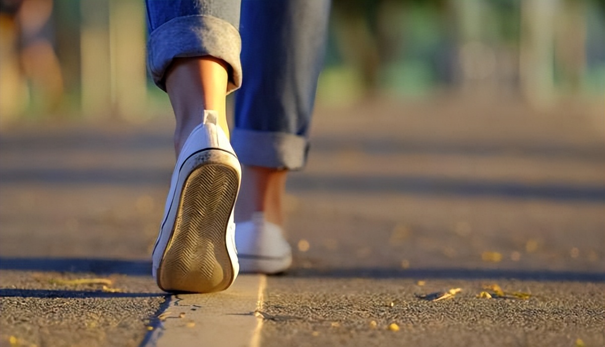 160cm女性标准体重对照表,女性标准体重对照表2021计算公式