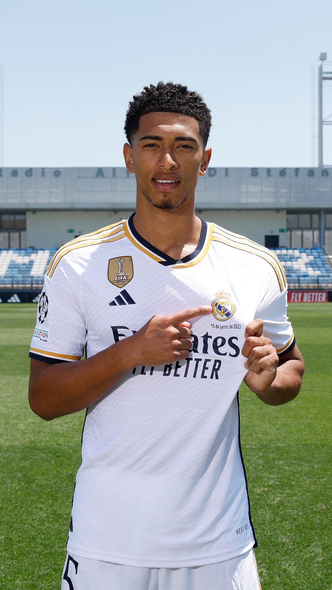 c罗庆祝回归皇马,皇马队史引援转会费