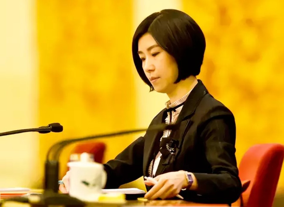 翻译官张璐毕业大学,美女翻译张璐简介