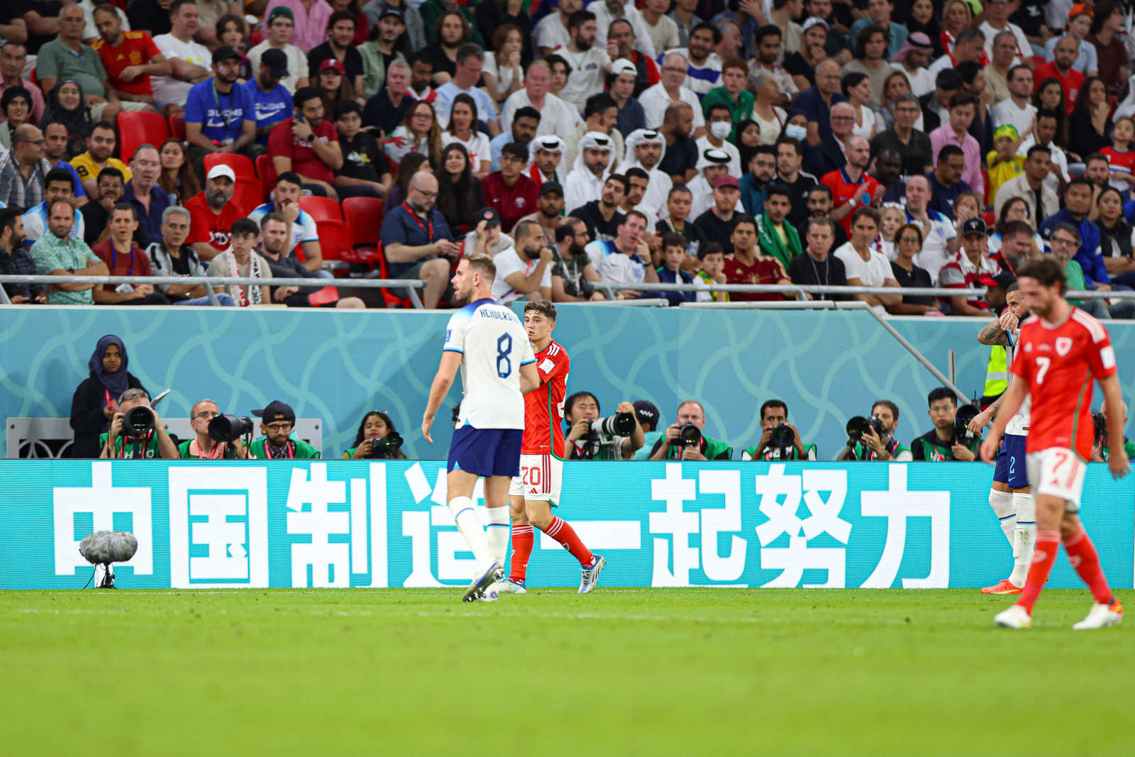 世界杯最新积分榜：英美携手出线，伊朗痛失好局，英法对决在酝酿