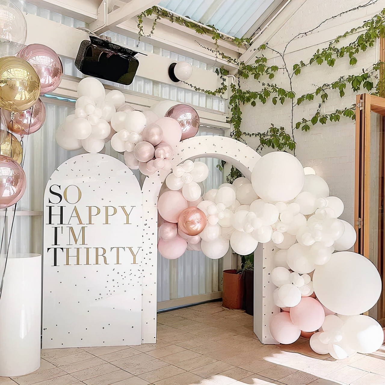 生日蛋糕流行装饰,生日蛋糕装饰多但不幼稚