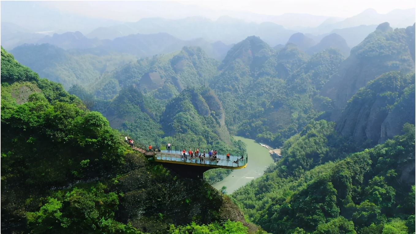 桂林鬼斧神工的山,桂林山水溶洞奇观