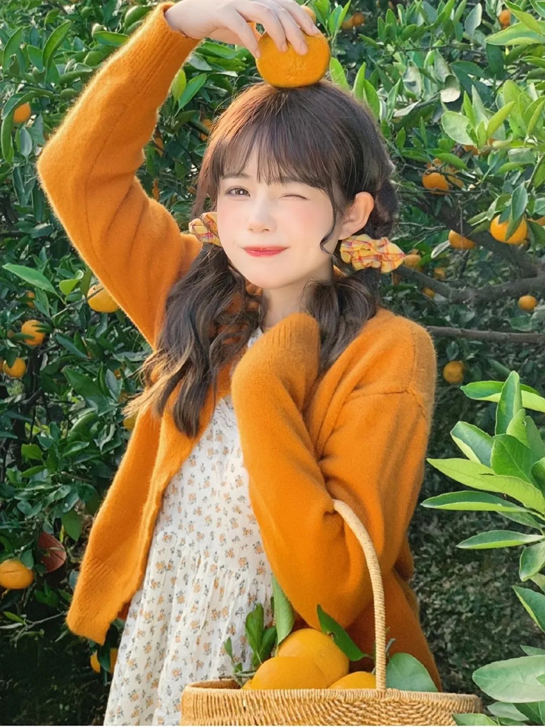 今年别再披头散发了三款减龄发型,秋冬季更适合有氛围感的发型