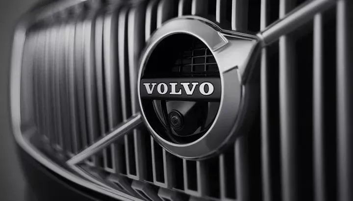 一年狂赚3300亿，恐怖的李书福