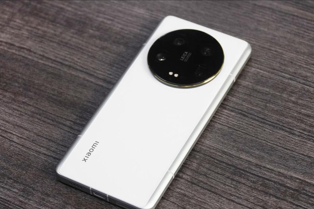 用了三年华为后换回小米，反差真的很大，体验不吐不快