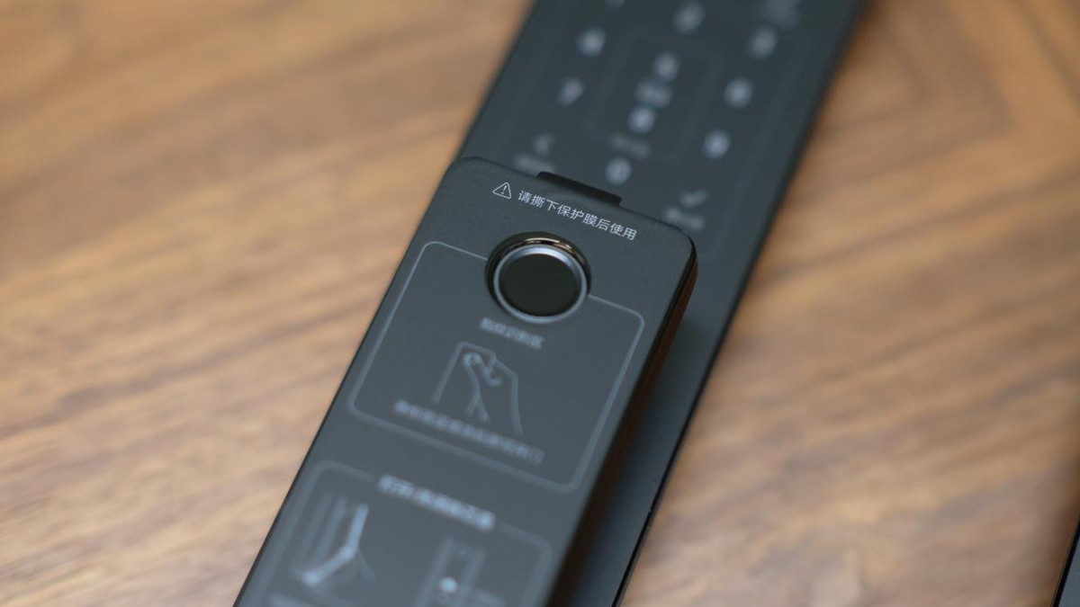 云米ai智能门锁master3e,千元级智能门锁性价比之王