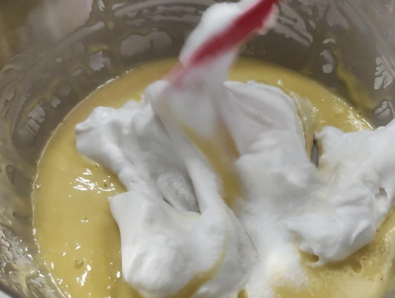 教你制作戚风蛋糕香甜美味喧软,一看就会做的戚风蛋糕详细做法