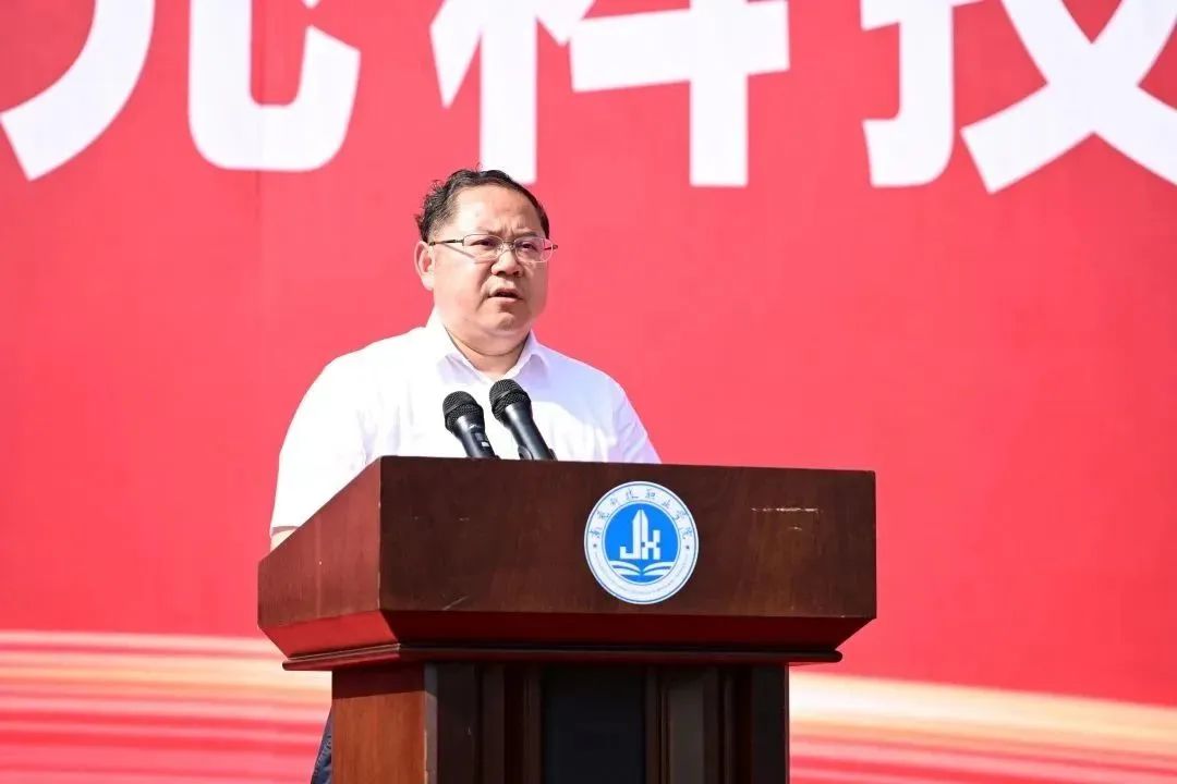 军训总结表彰大会讲话,高校军训总结表彰大会