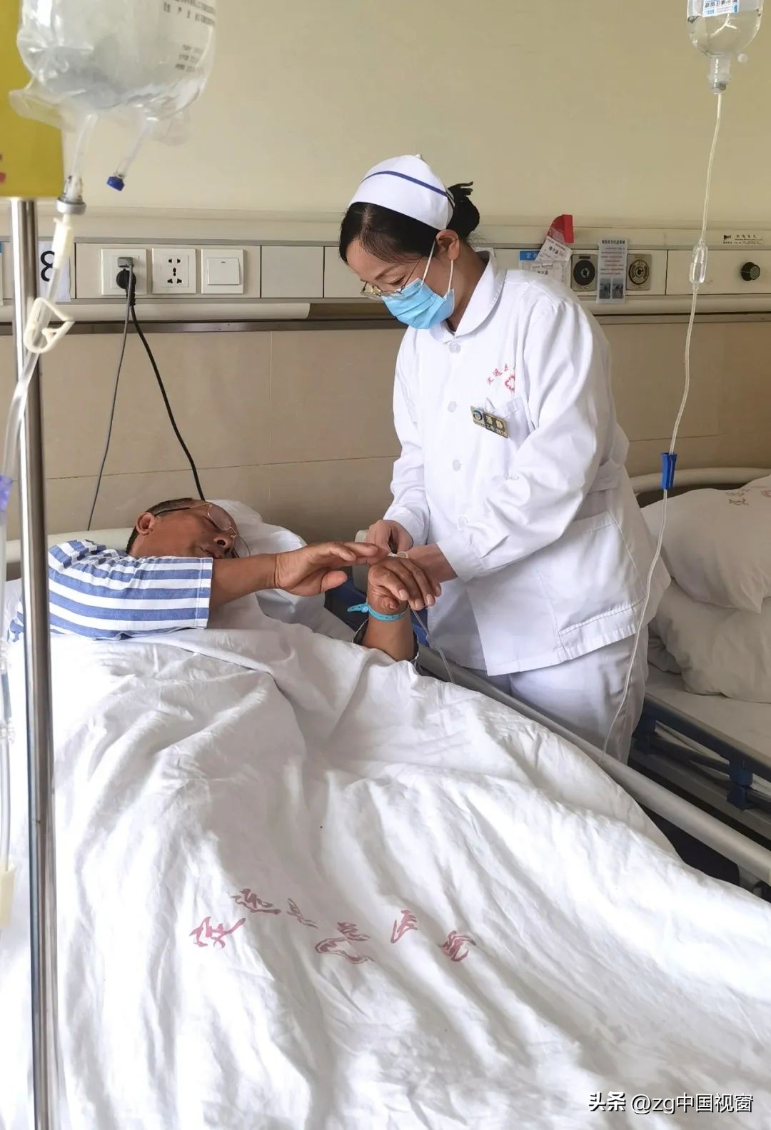 【人物传记】天使也是凡人——记泌尿外科护士长潘静