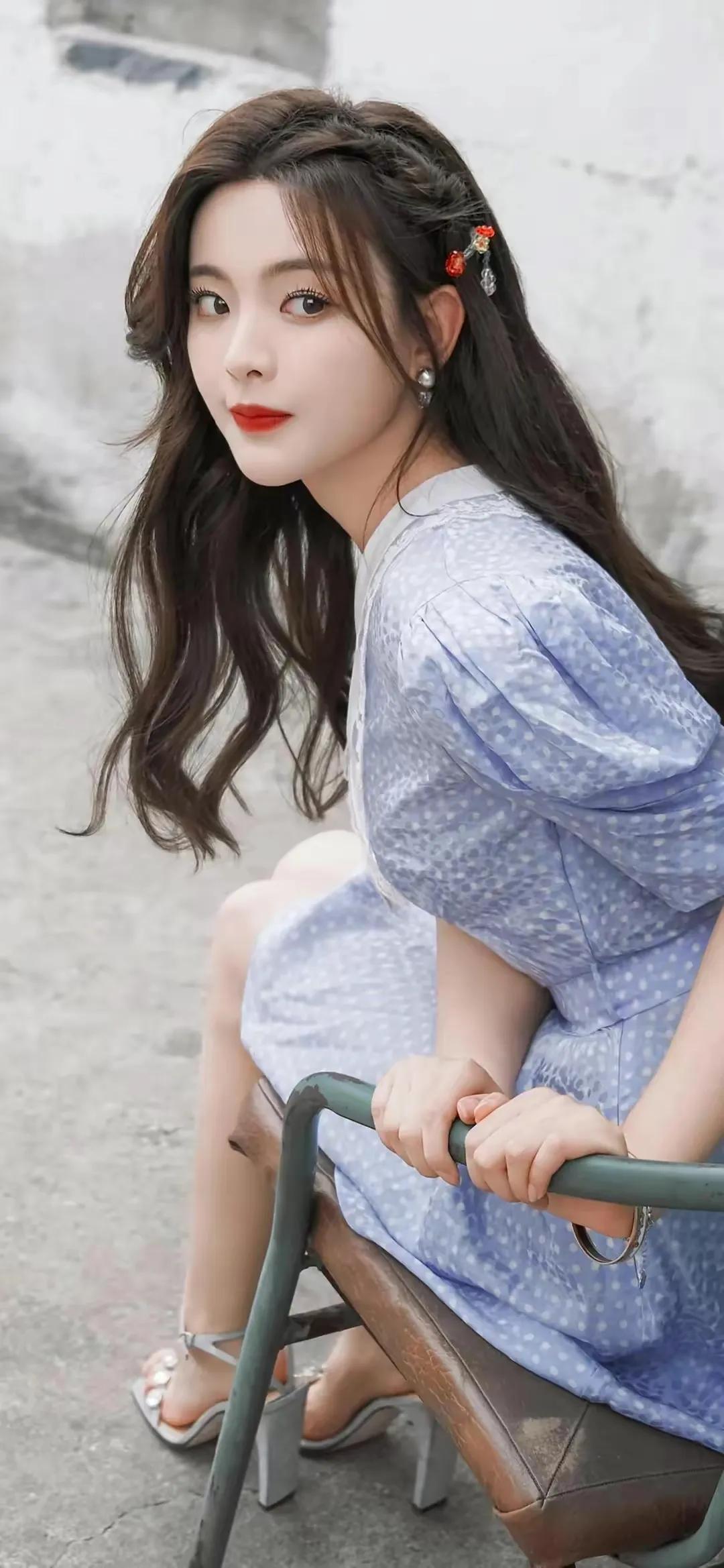 杨超越法式浪漫壁纸,杨超越壁纸全屏高清唯美