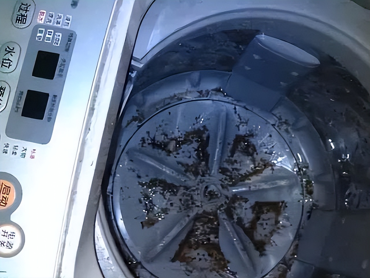 洗衣机洗出来衣服很多毛毛怎么办,洗衣机洗衣服很多毛毛粘在衣服上