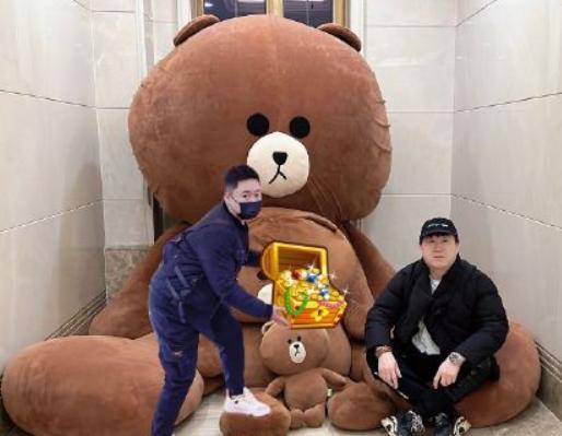 张鹤伦生日直播礼物,张鹤伦介绍郎鹤焱20个字