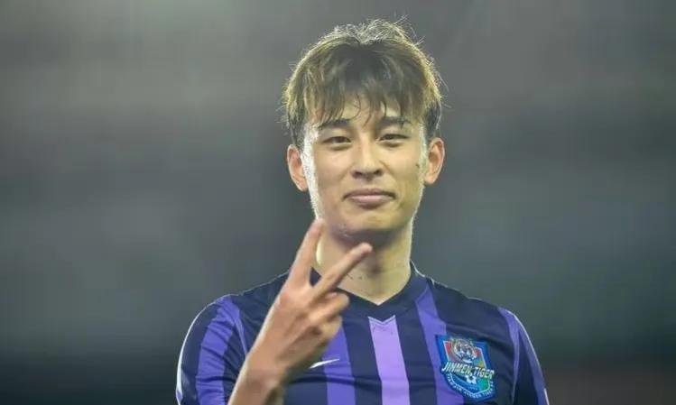 足协主席就位,规划球员成焦点,亚洲杯尽显扬科维奇压力