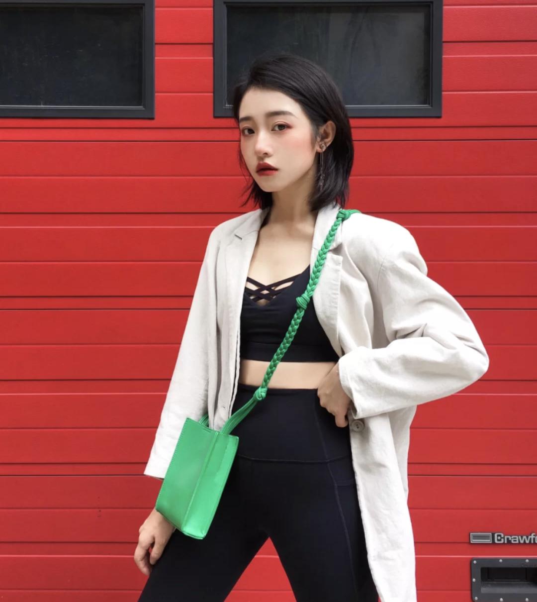 女生的这些行为掉价,恋爱中让男生觉得很掉价的女生