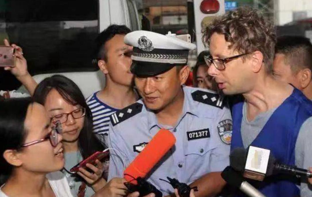 谭乔回应谭谈交通遭下架,谭乔事件引走热度