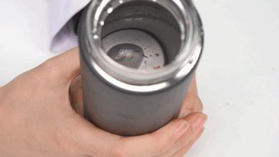 不锈钢保温杯温水进去毒水出来,央视爆料保温杯热水变毒水