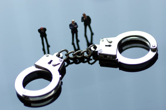 多次性侵女友男子被判19年,男子性侵女友一孙女被判刑19年