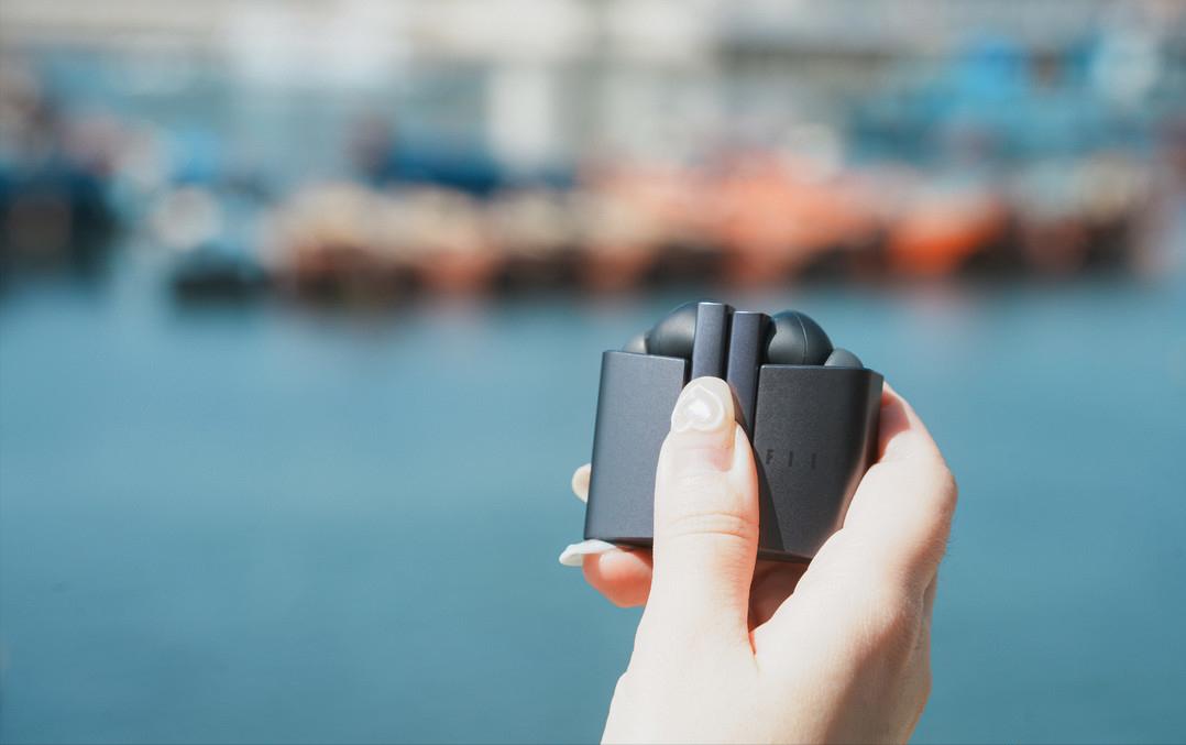 用了三个月工资买了苹果14pro,用了iphone14pro后再看xr