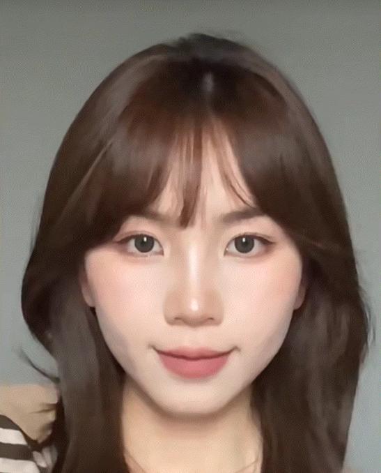 2021减龄最火发型齐刘海,减龄短发18岁