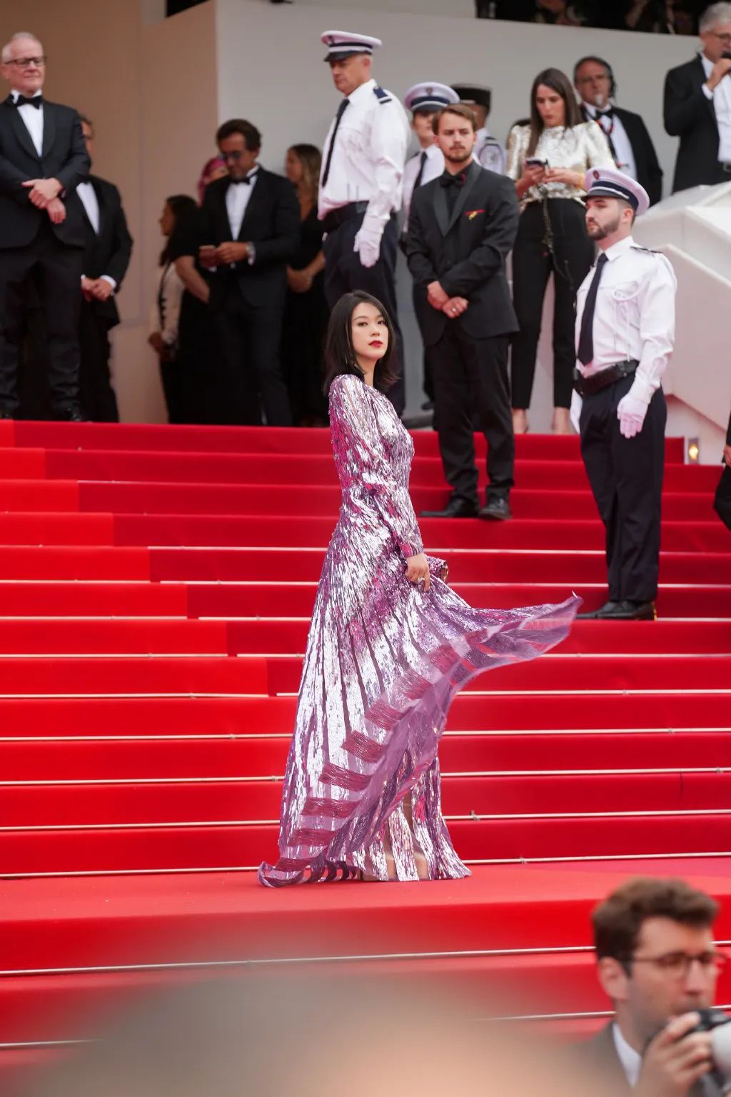 这一夜,中国女星的“野心”都藏不住了!猛虎连衣裙,踩20cm高跟