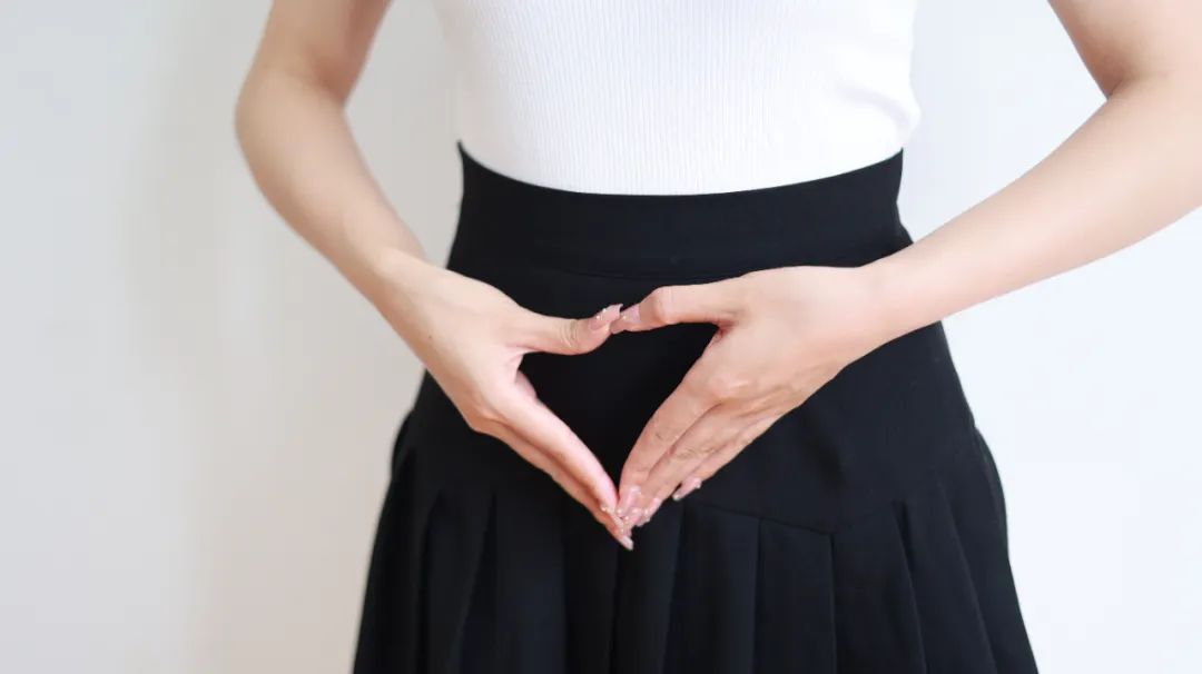 女性支原体感染白带血丝,女性排卵期白带有血丝正常吗