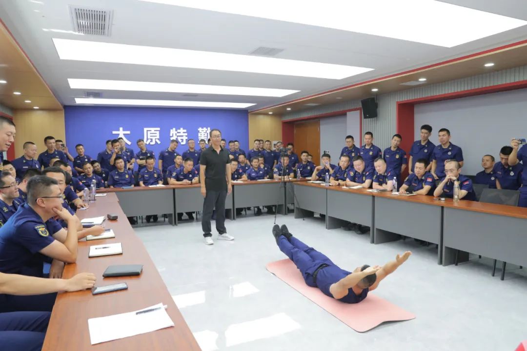 沉浸式体能课,沉浸式消防演练