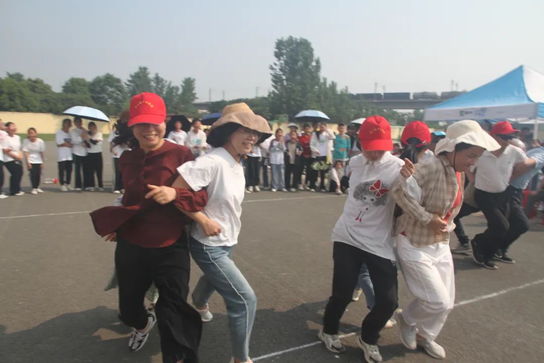 历山中学运动会,厉山镇中心小学秋季运动会开幕式