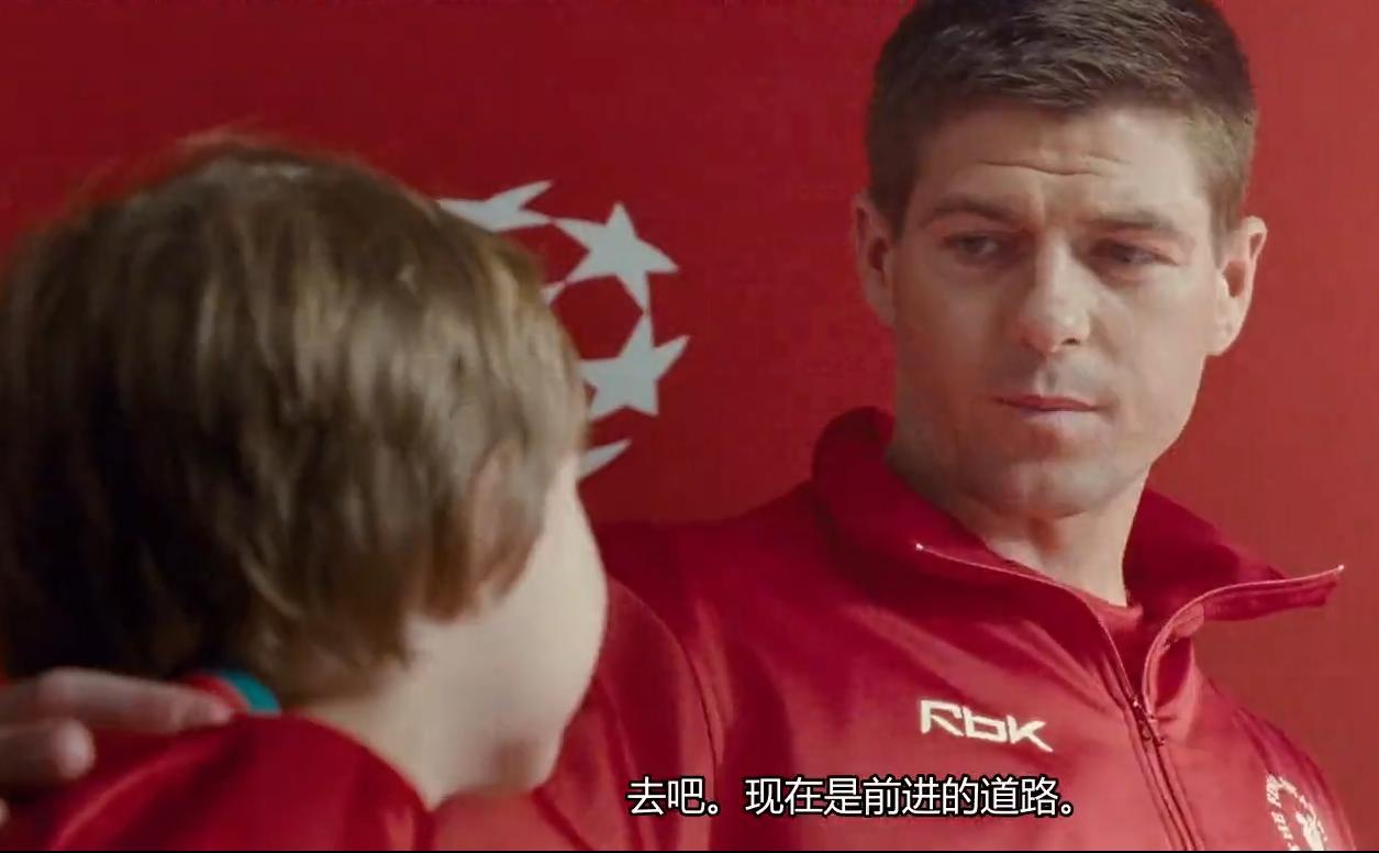 信仰！利物浦11岁小球迷跨越7国只为父亲遗愿，杰拉德超高礼遇