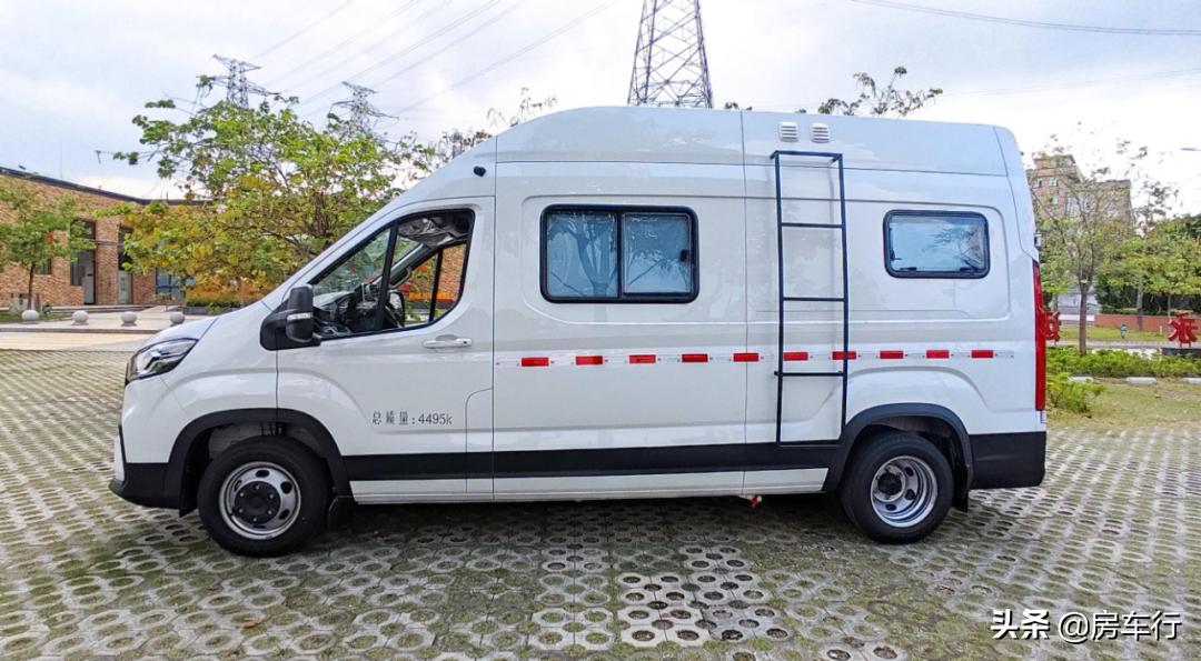 舜宇房车大通v90b型长轴高顶房车,飞翔最新大通v90b型房车短轴中顶