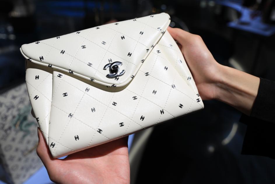 想买二手奢侈品包去哪里买,想买正品奢侈品包