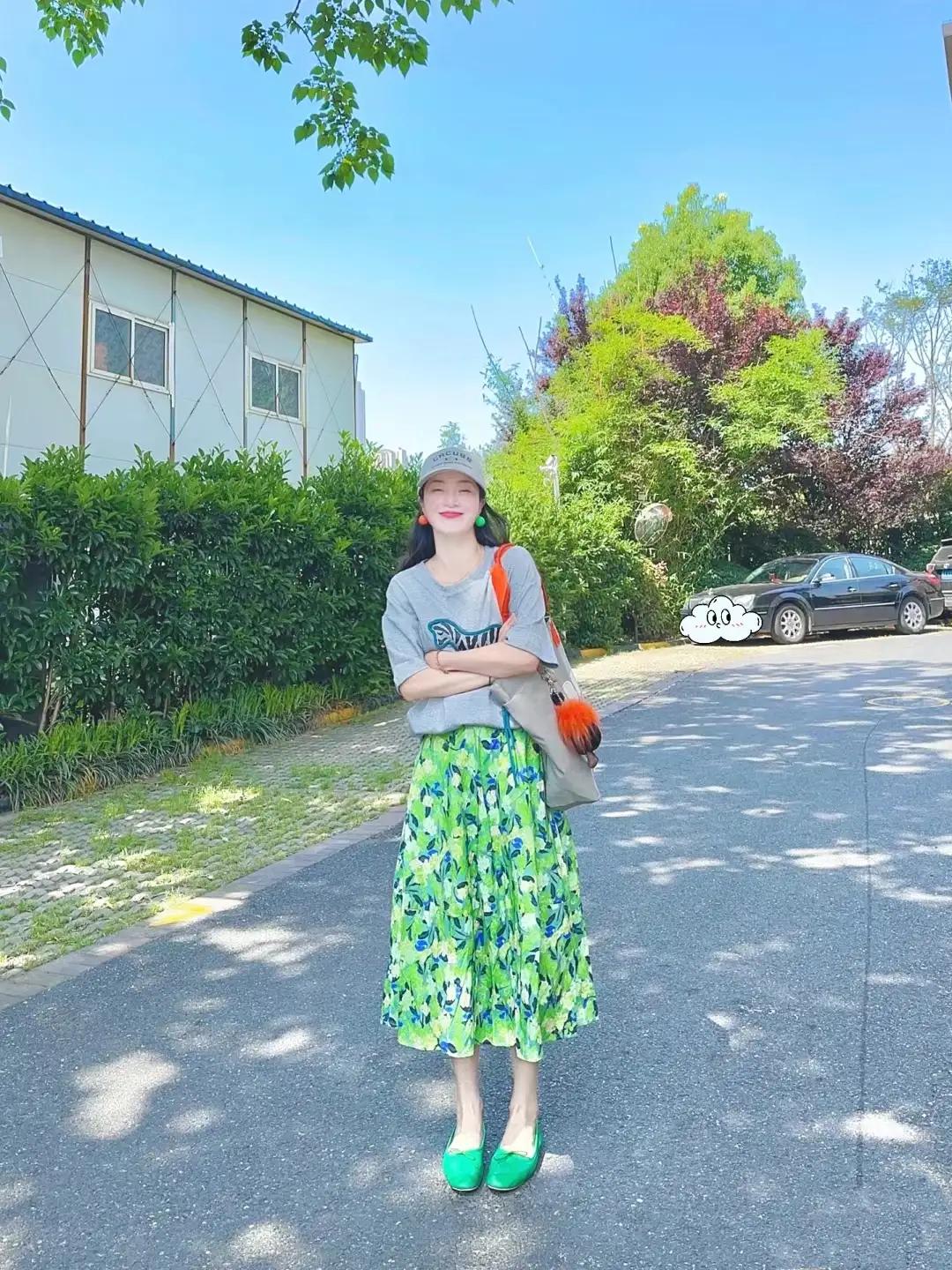 夏天碎花裙穿搭技巧,哪些适合夏天穿的碎花裙超仙的